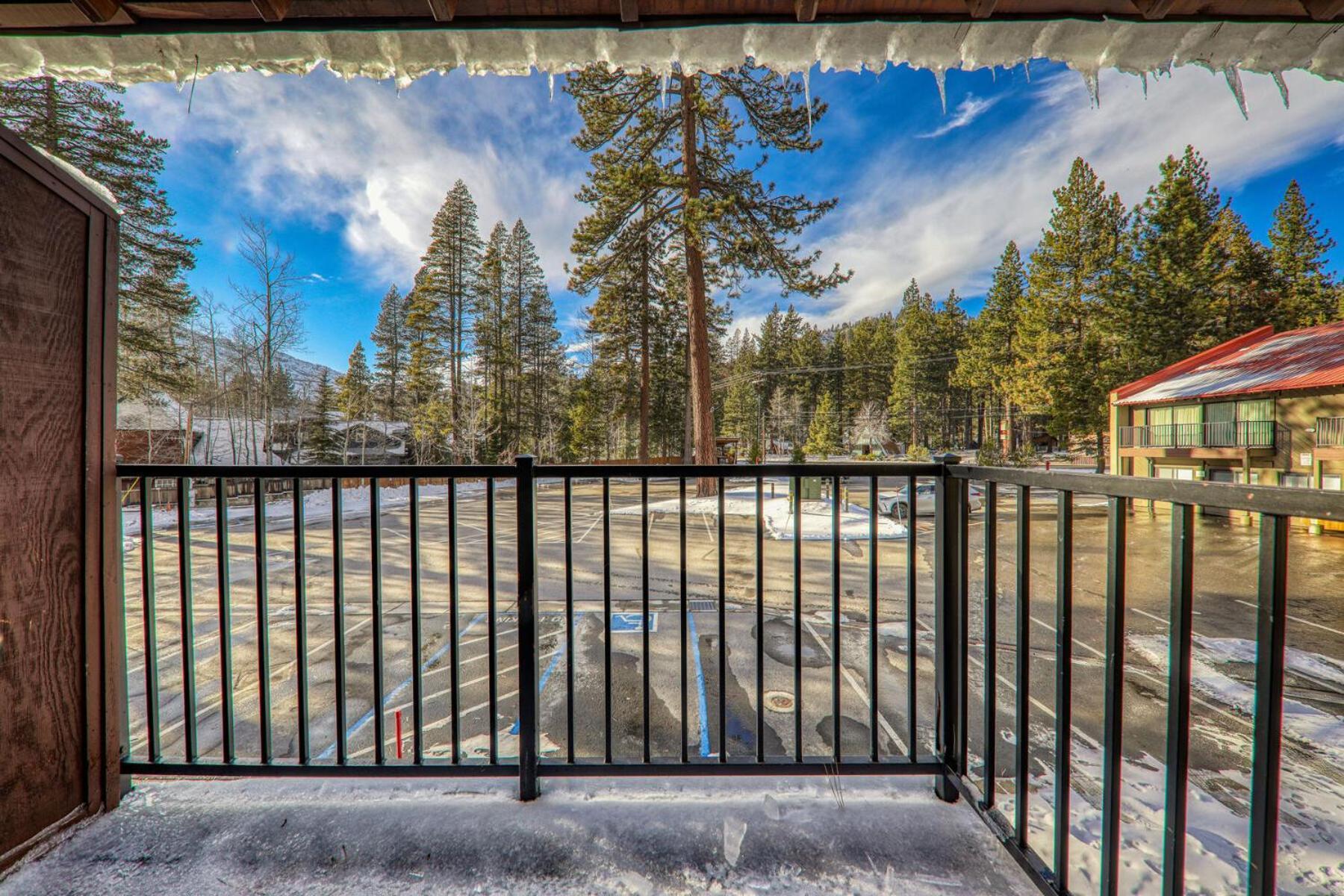 Charming Queen Studio Deluxe W/Balcony #233 At Donner Lake Village Truckee Extérieur photo